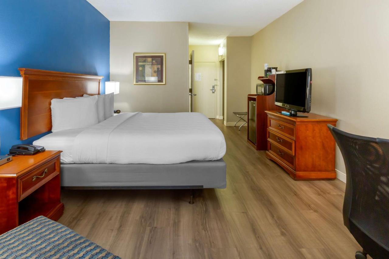 Best Western Plus Cary - Nc State Eksteriør bilde
